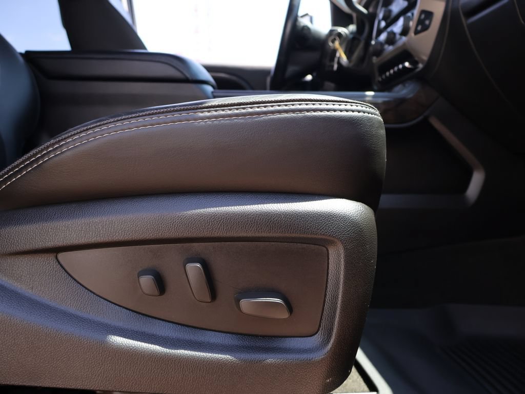 Used 2015 GMC Sierra 2500 Denali w/ Duramax Plus Package AWD/4WD image 8