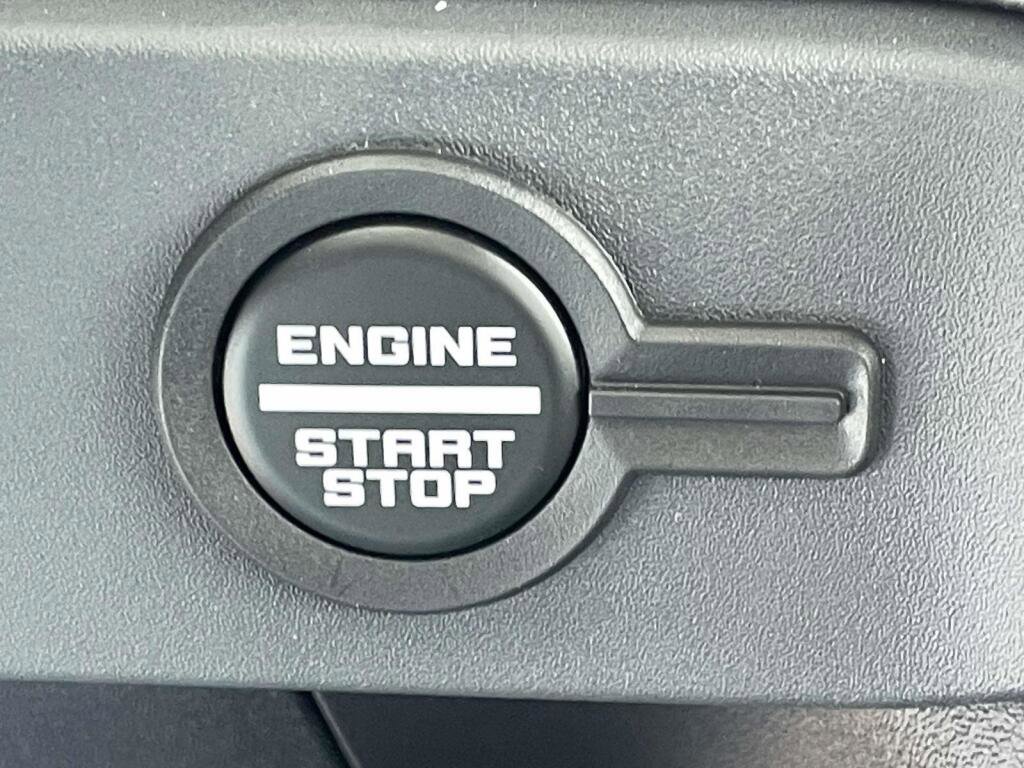 New 2025 Ford Bronco Badlands w/ Sasquatch Package AWD/4WD image 33
