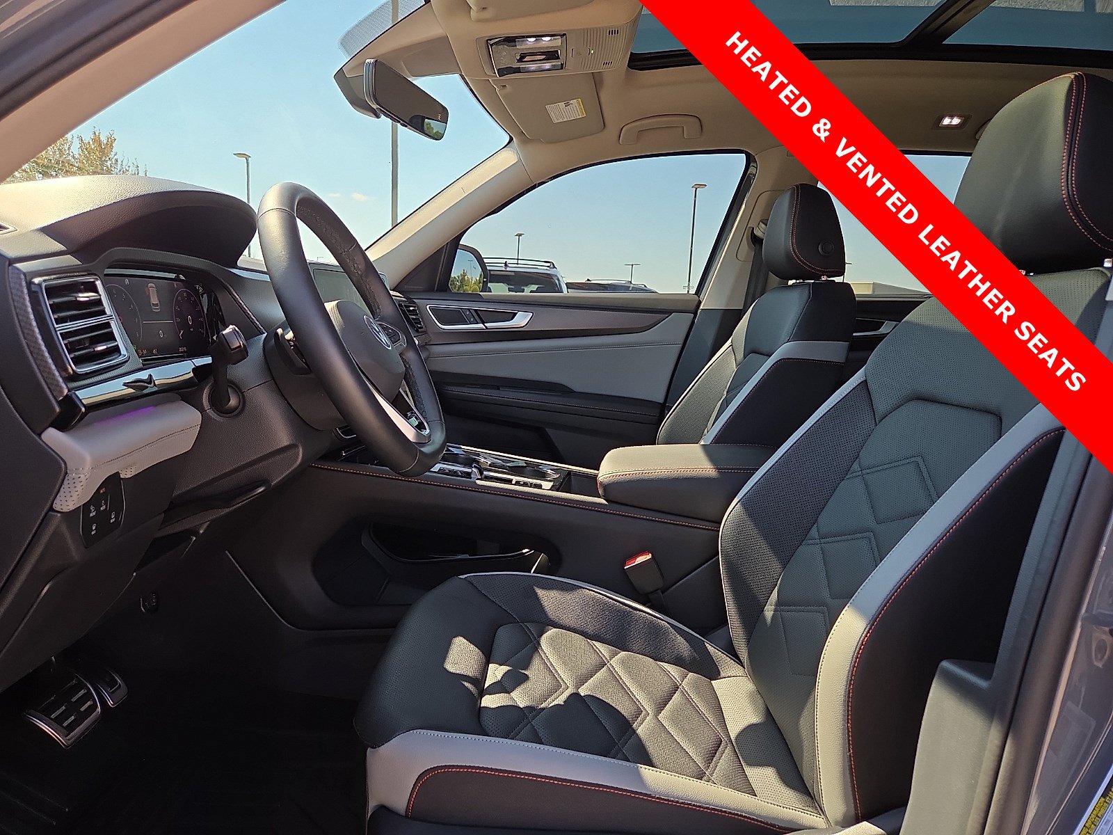 Used 2025 Volkswagen Atlas Peak Edition SE AWD/4WD image 17