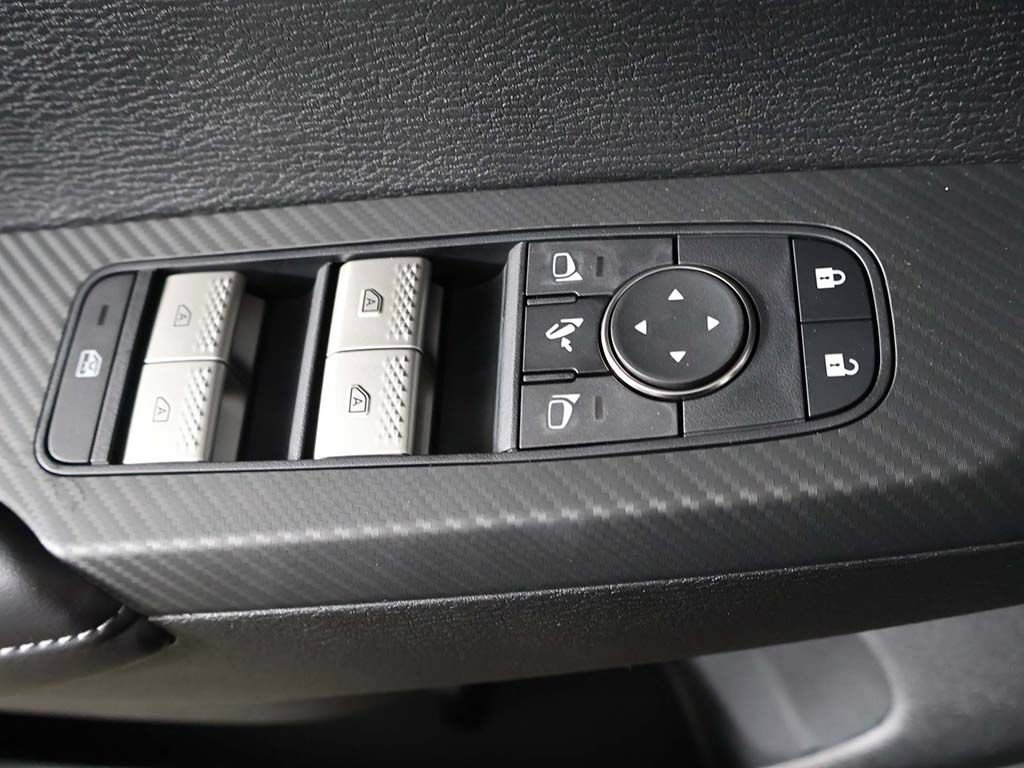 New 2026 Mitsubishi Outlander SE FWD image 37