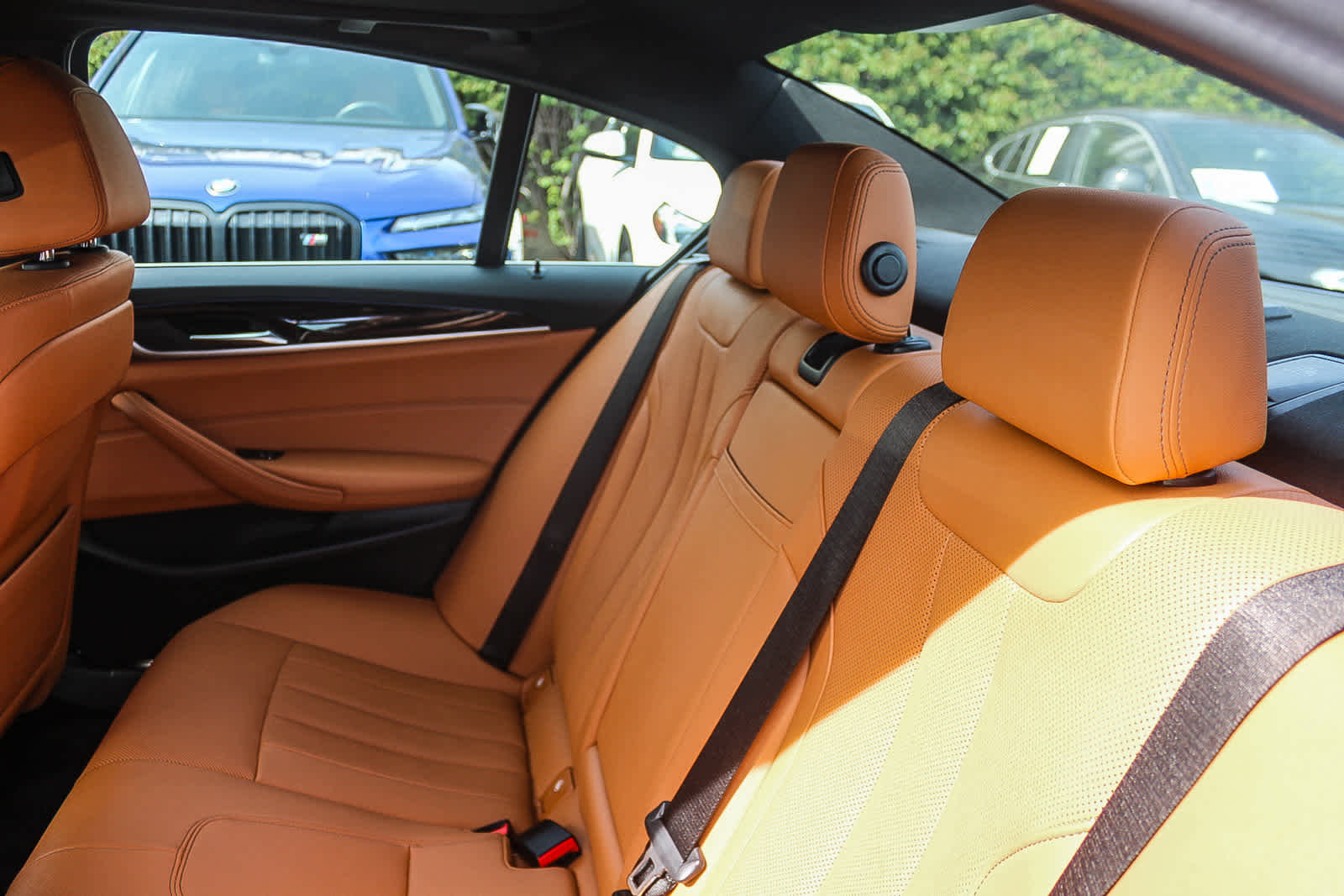 Certified 2023 BMW 530e w/ Convenience Package image 18