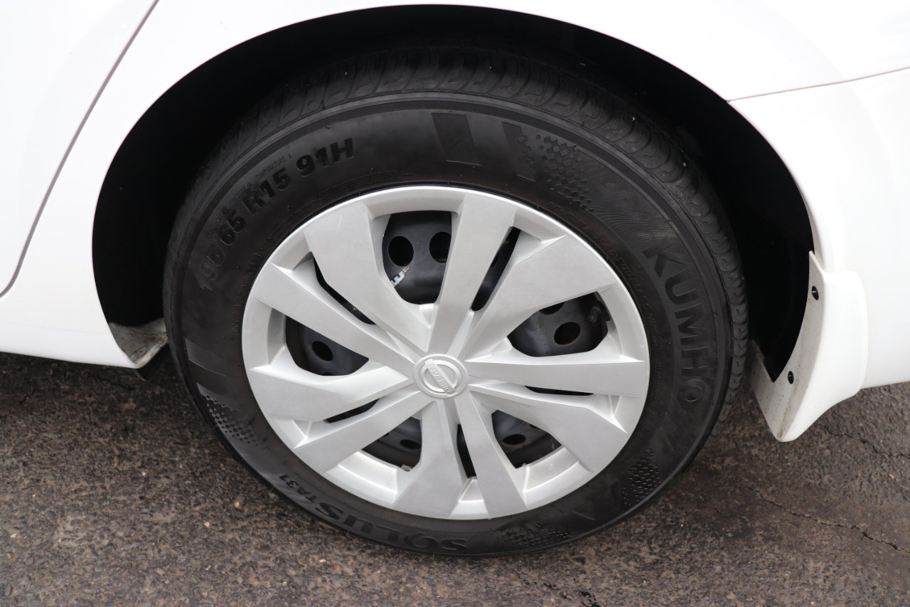 Used 2024 Nissan Versa S w/ Trunk Package image 44