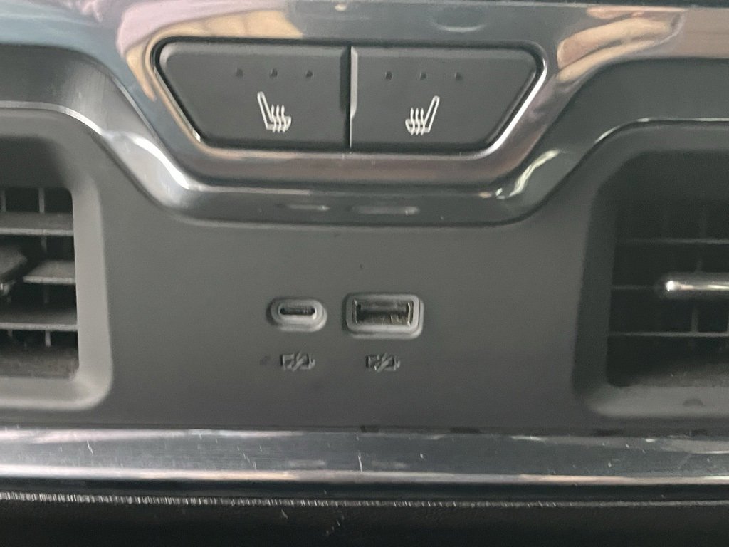 Certified 2024 GMC Sierra 2500 Denali Ultimate w/ Snow Plow Prep/Camper Package image 38