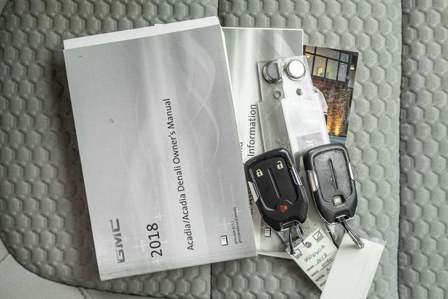 Used 2018 GMC Acadia SLE image 15