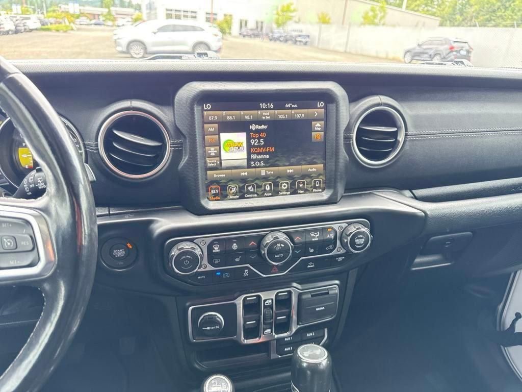 Certified 2022 Jeep Wrangler Unlimited Sahara w/ Cold Weather Group image 28