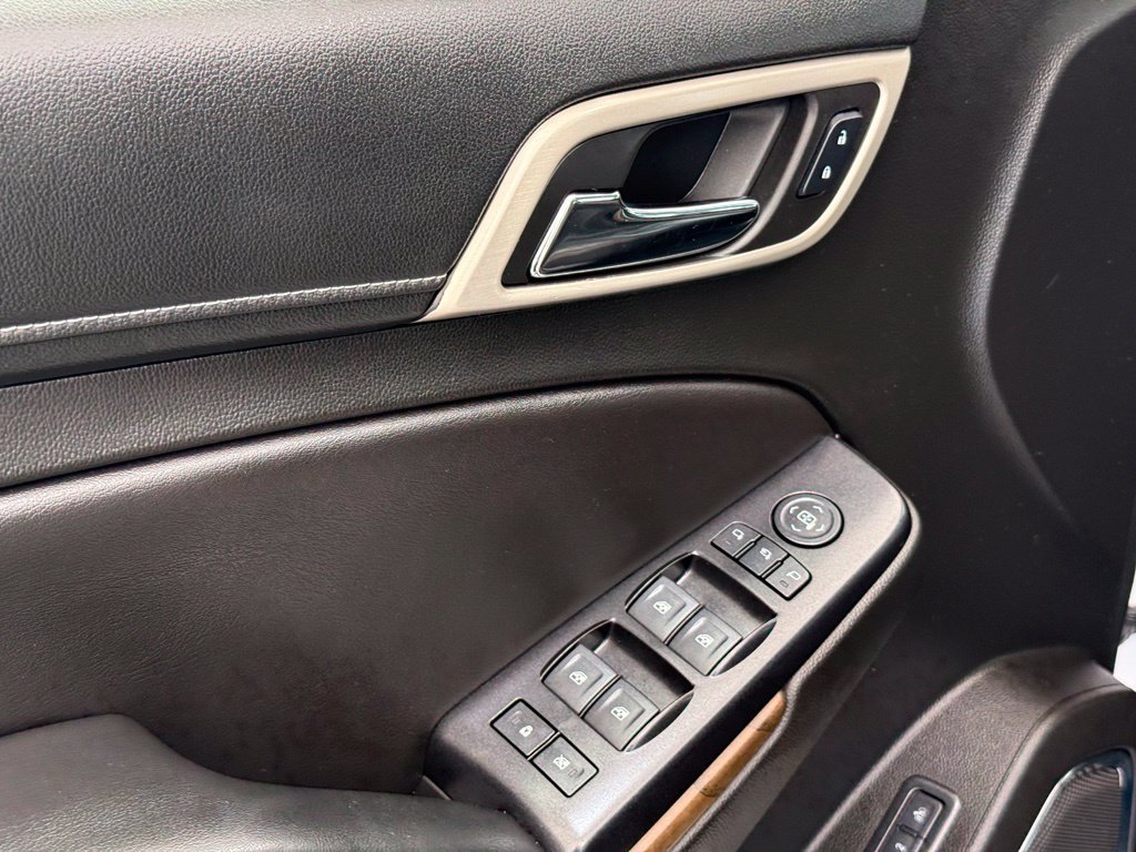 Used 2018 GMC Yukon Denali w/ Open Road Package AWD/4WD image 19