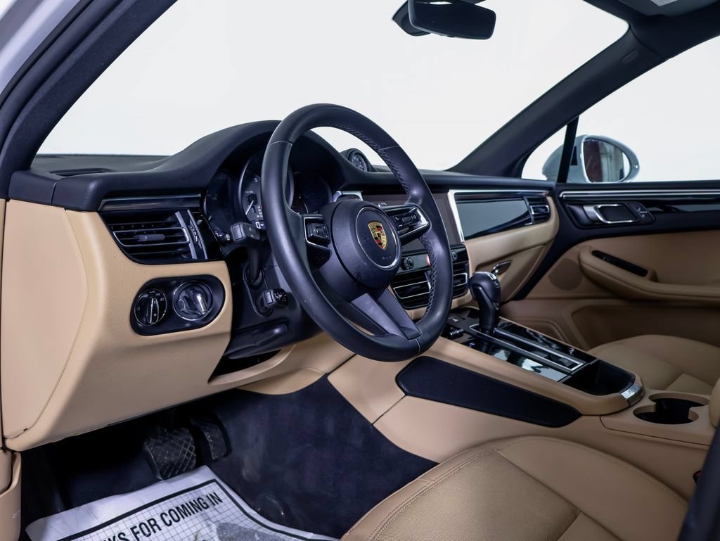 Certified 2023 Porsche Macan S w/ Premium Package AWD/4WD image 5