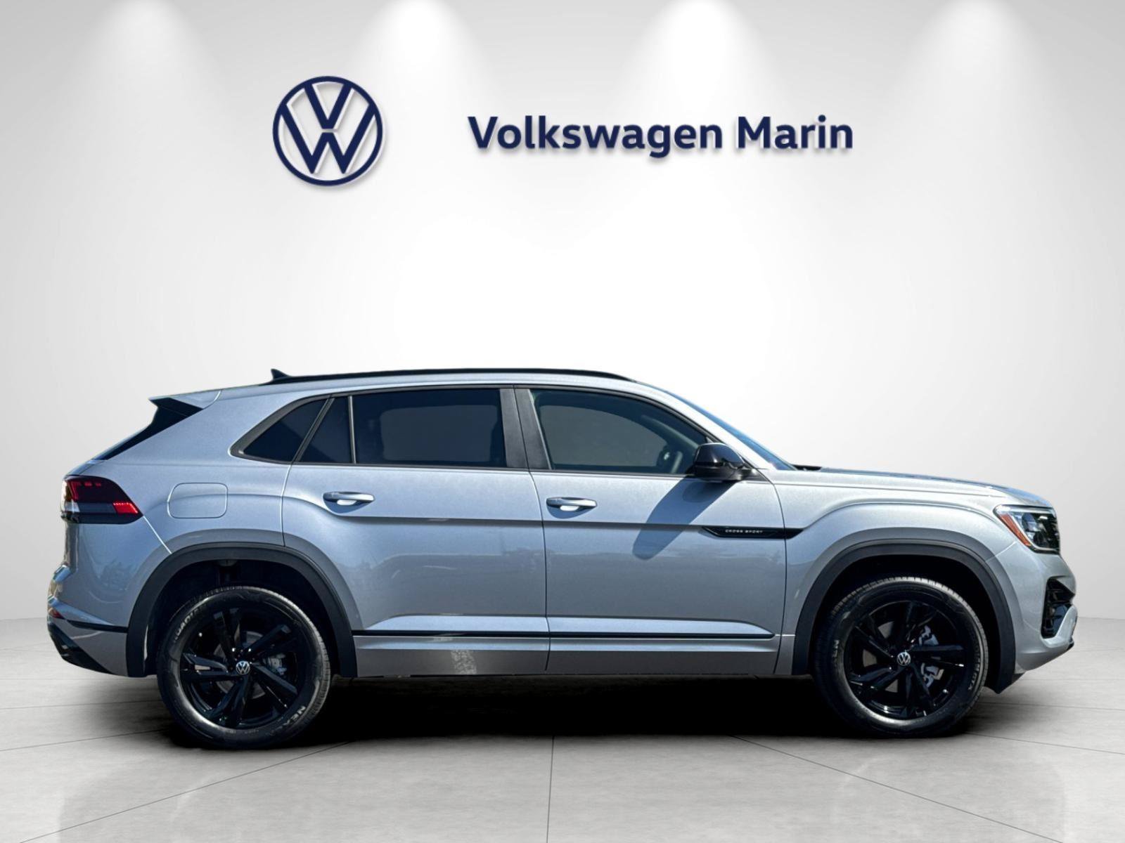 New 2026 Volkswagen Atlas Cross Sport SEL R-Line AWD/4WD image 6