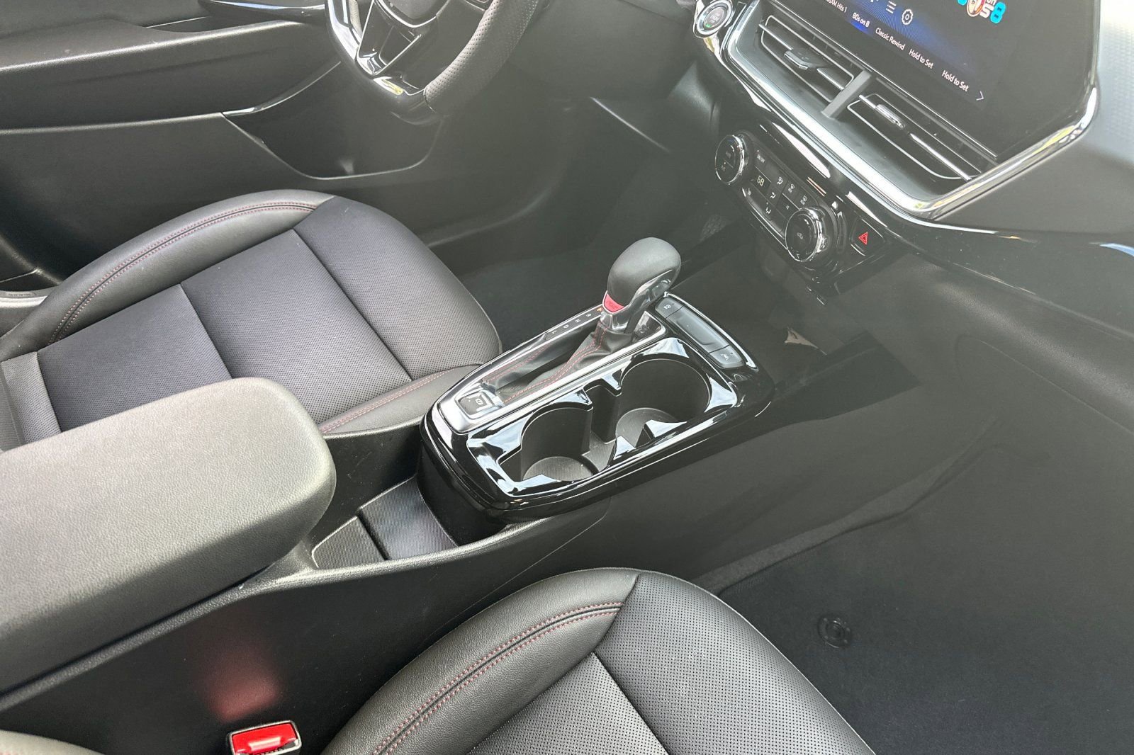 Used 2025 Chevrolet Trax RS w/ Driver Confidence Package image 20