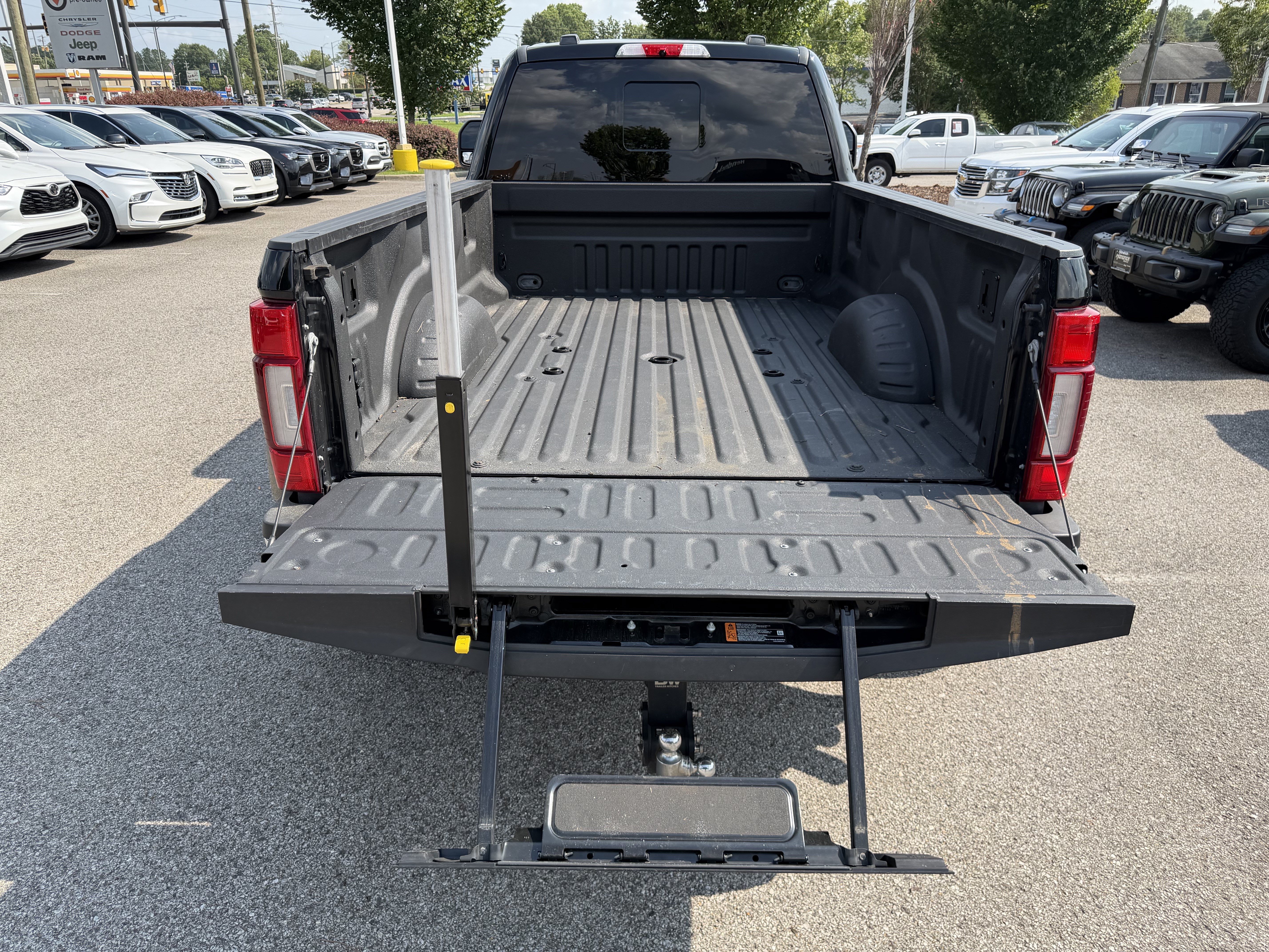Used 2022 Ford F450 King Ranch w/ King Ranch Ultimate Package AWD/4WD image 32
