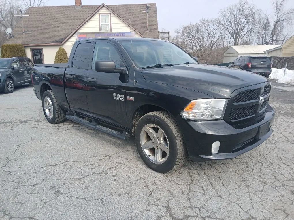 Used 2017 RAM 1500 Express w/ Express Value Package image 3