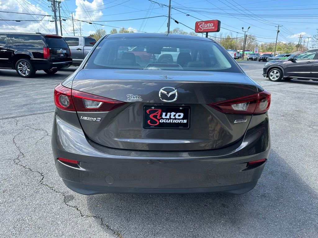 Used 2017 MAZDA MAZDA3 Touring image 4