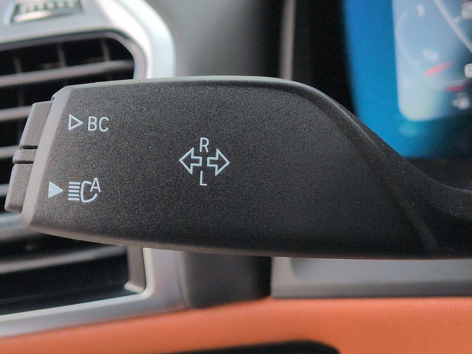 Used 2025 BMW M850i xDrive image 28