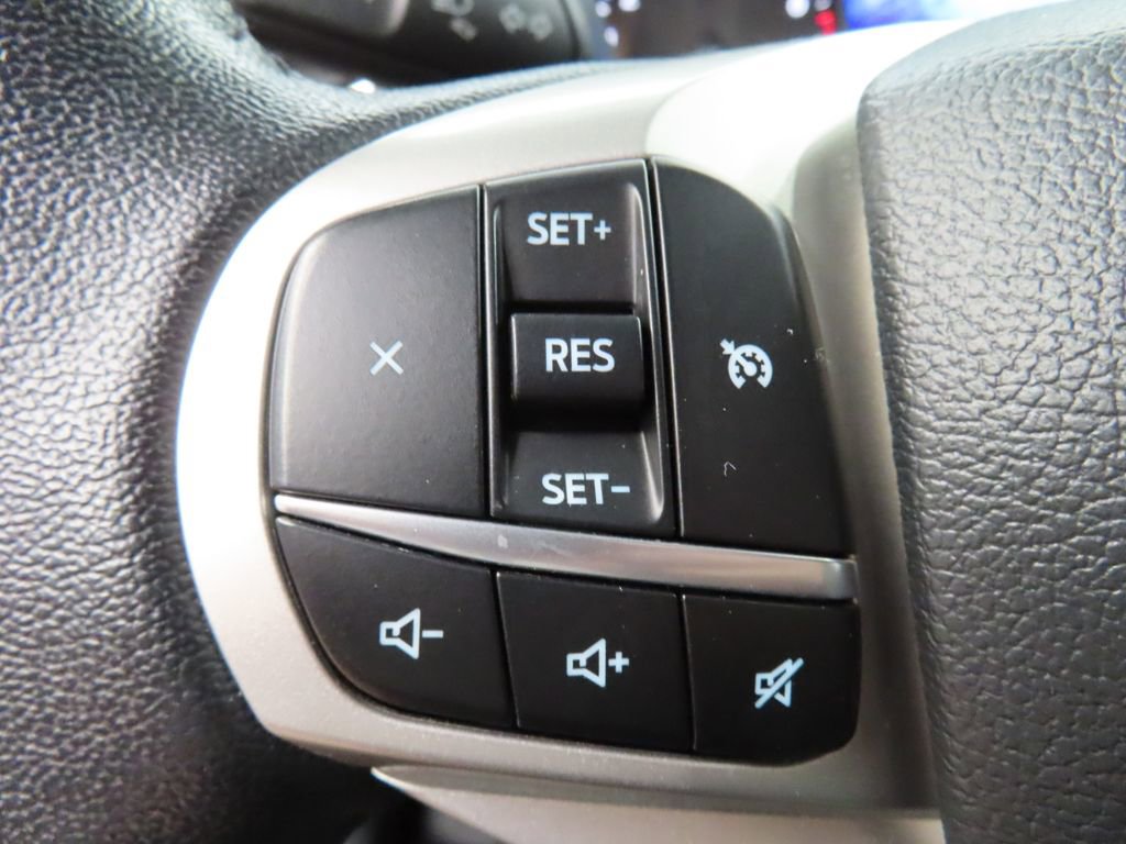 Used 2023 Ford Explorer XLT AWD/4WD image 39