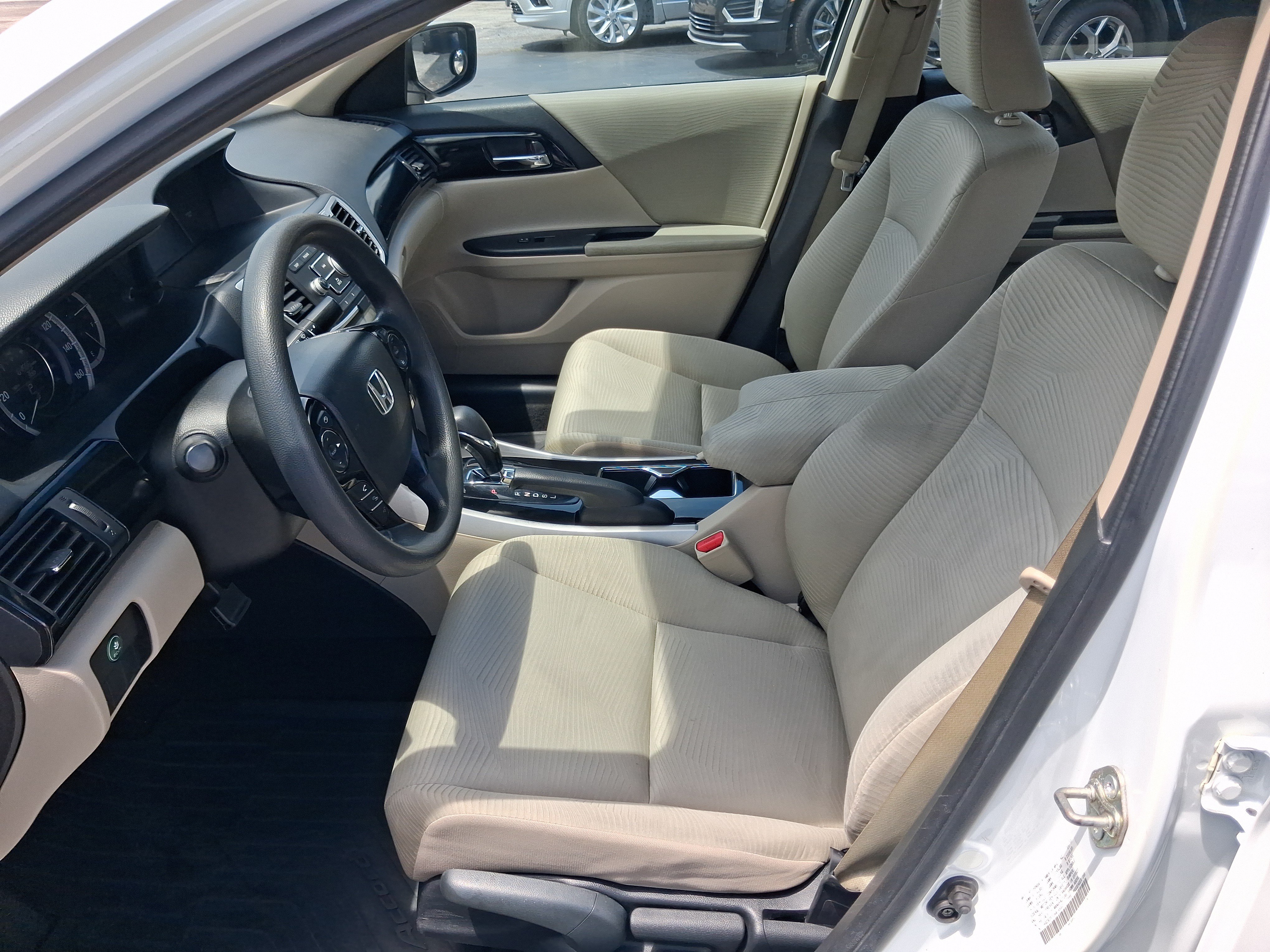 Used 2017 Honda Accord LX image 10