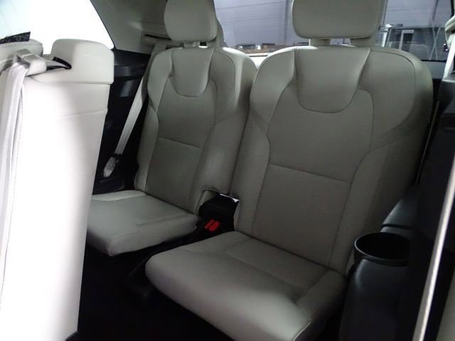 Used 2023 Volvo XC90 B6 Plus AWD/4WD image 16