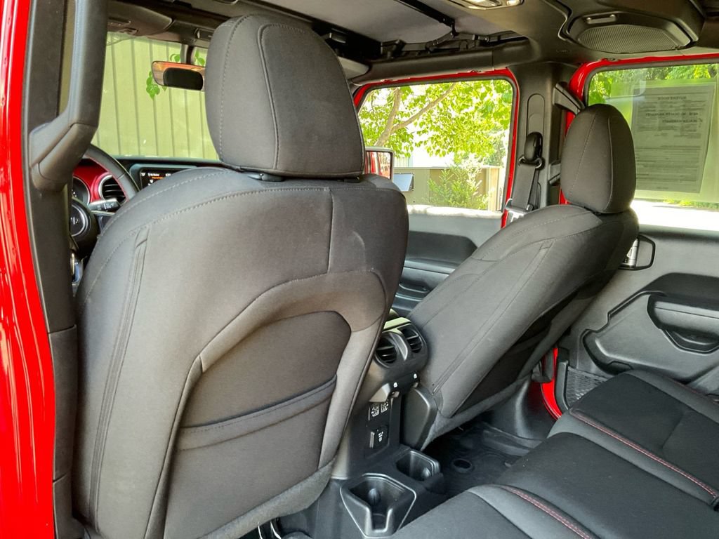 Used 2023 Jeep Gladiator Rubicon w/ Trailer Tow Package AWD/4WD image 29