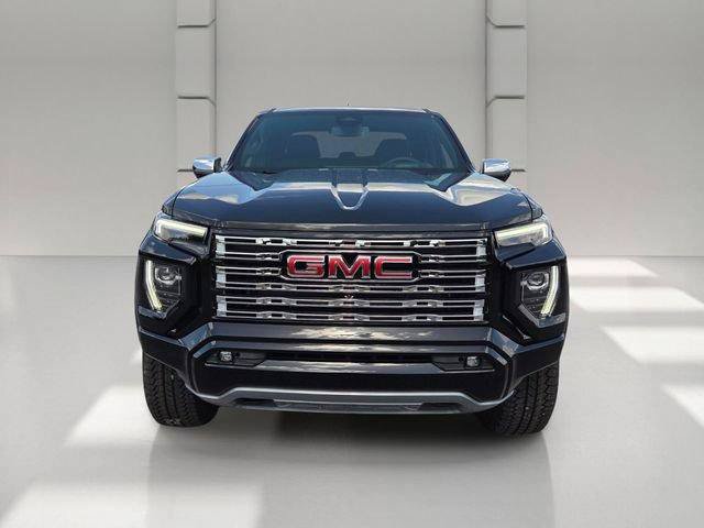 New 2026 GMC Canyon Denali w/ LPO, Denali Black Edition AWD/4WD image 8