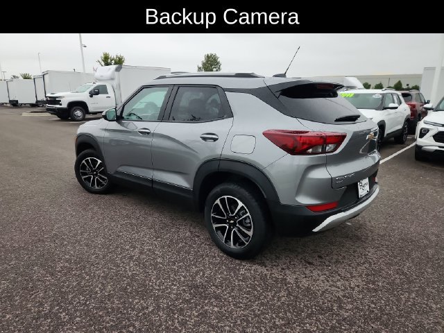 Used 2025 Chevrolet TrailBlazer LT AWD/4WD image 5