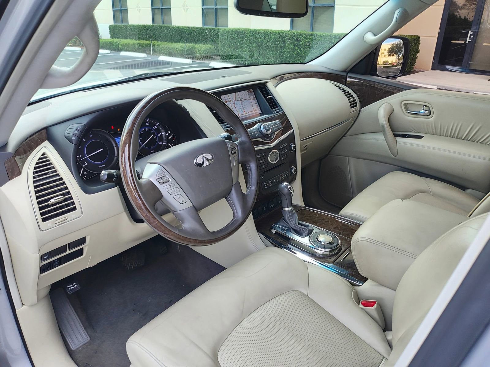 Used 2017 INFINITI QX80 Sport Utility 4D image 10