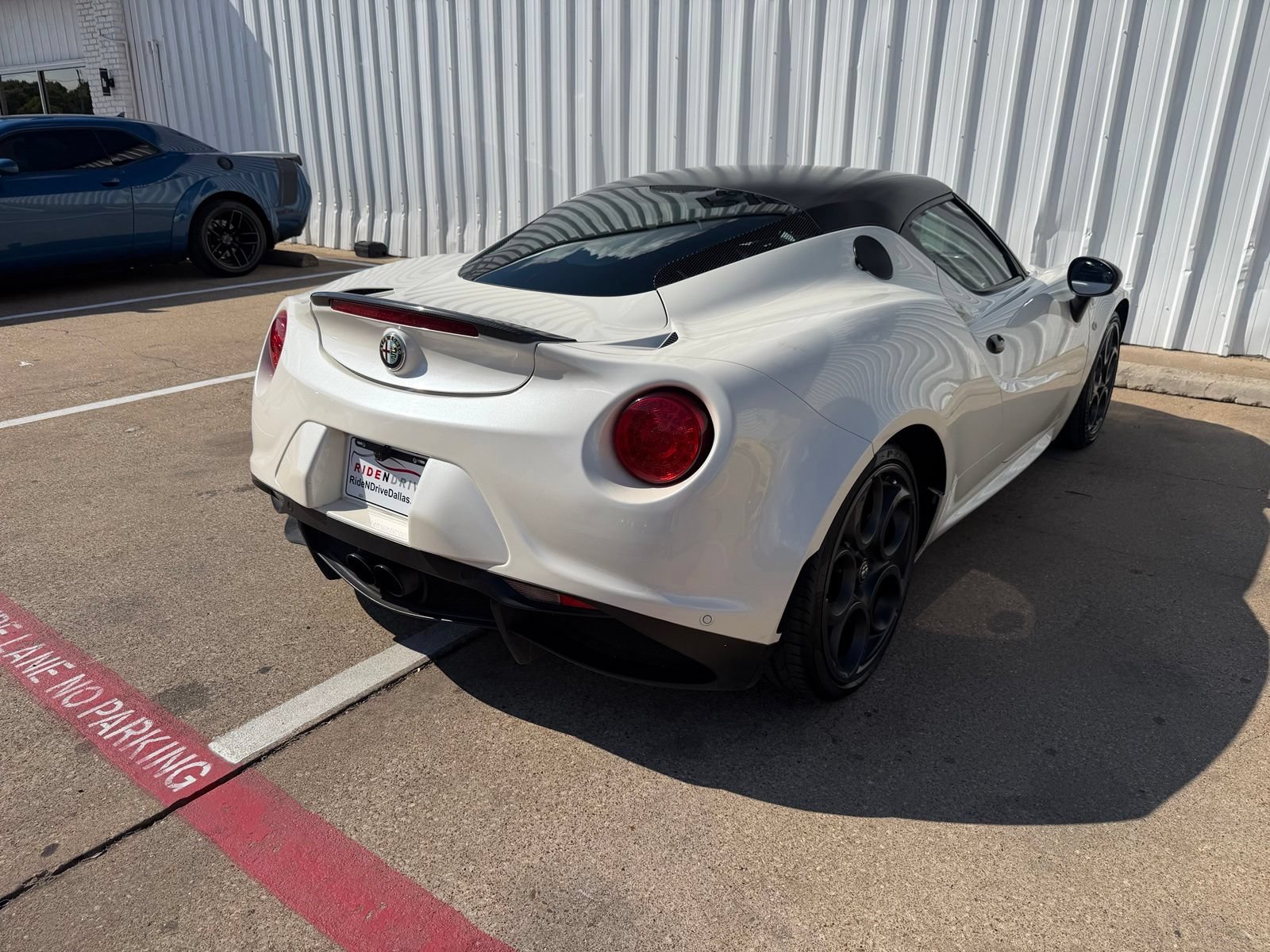 Used 2016 Alfa Romeo 4C Coupe w/ Coupe Track Package 1 RWD image 7