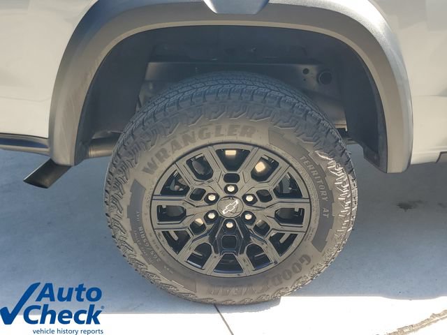 Certified 2025 Chevrolet Colorado Trail Boss AWD/4WD image 8