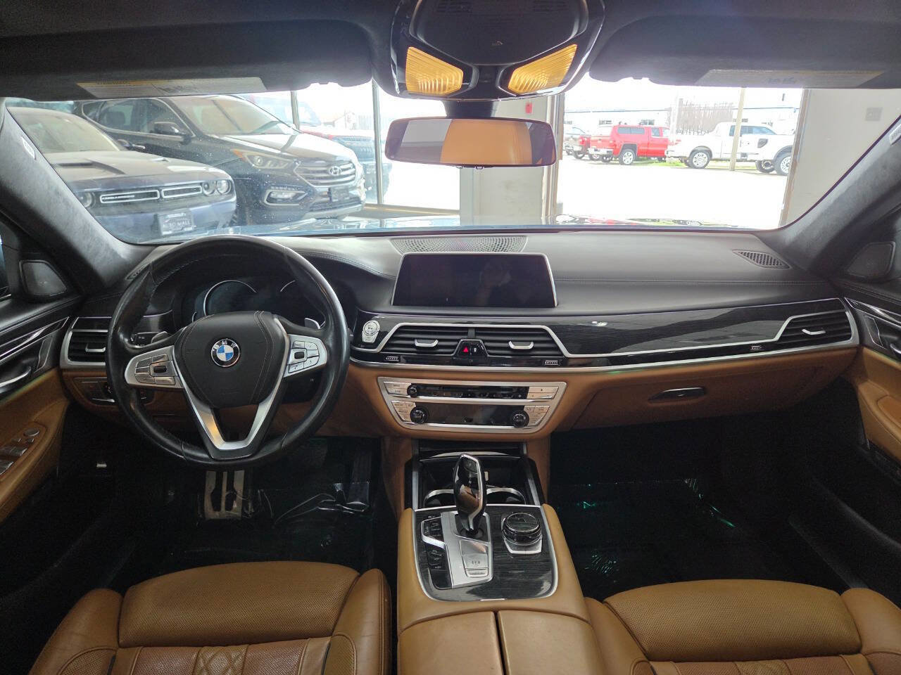 Used 2016 BMW 750i xDrive image 23