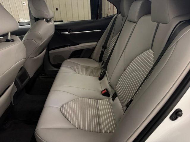 Used 2023 Toyota Camry SE w/ Convenience Package FWD image 18