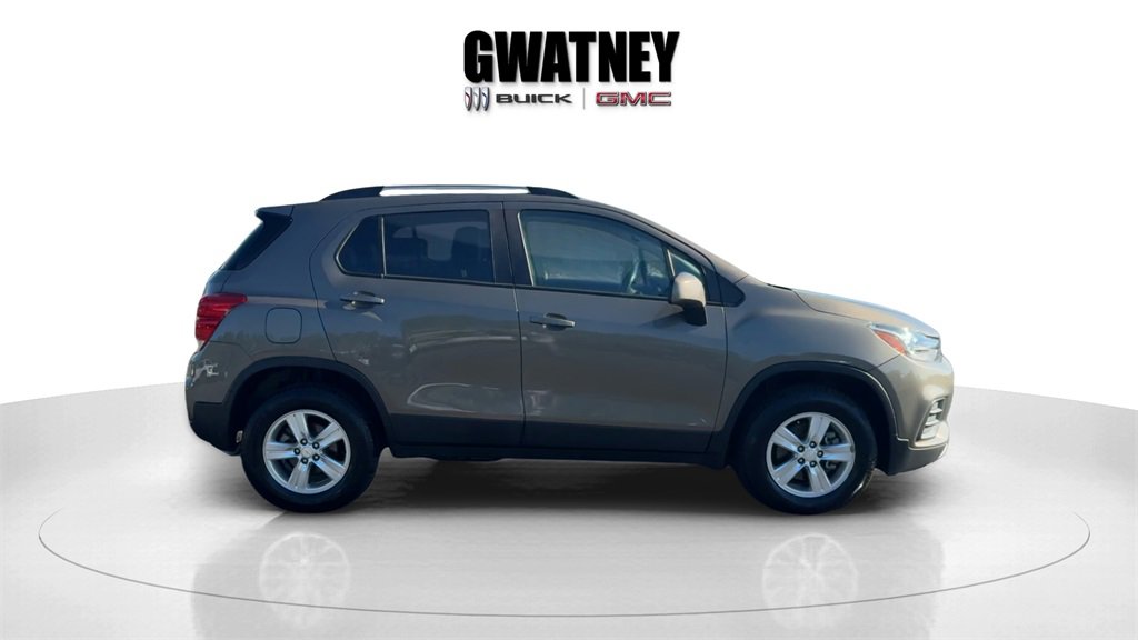 Used 2022 Chevrolet Trax LT w/ Driver Confidence Package image 8