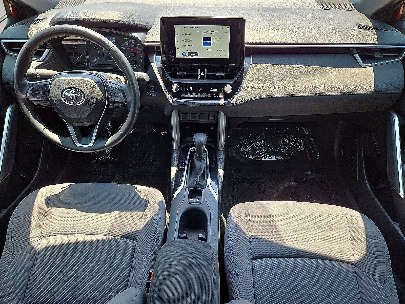 Used 2024 Toyota Corolla Cross AWD Hybrid image 16