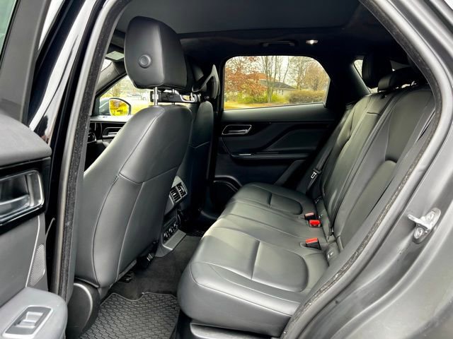 Used 2020 Jaguar F-PACE Premium image 17