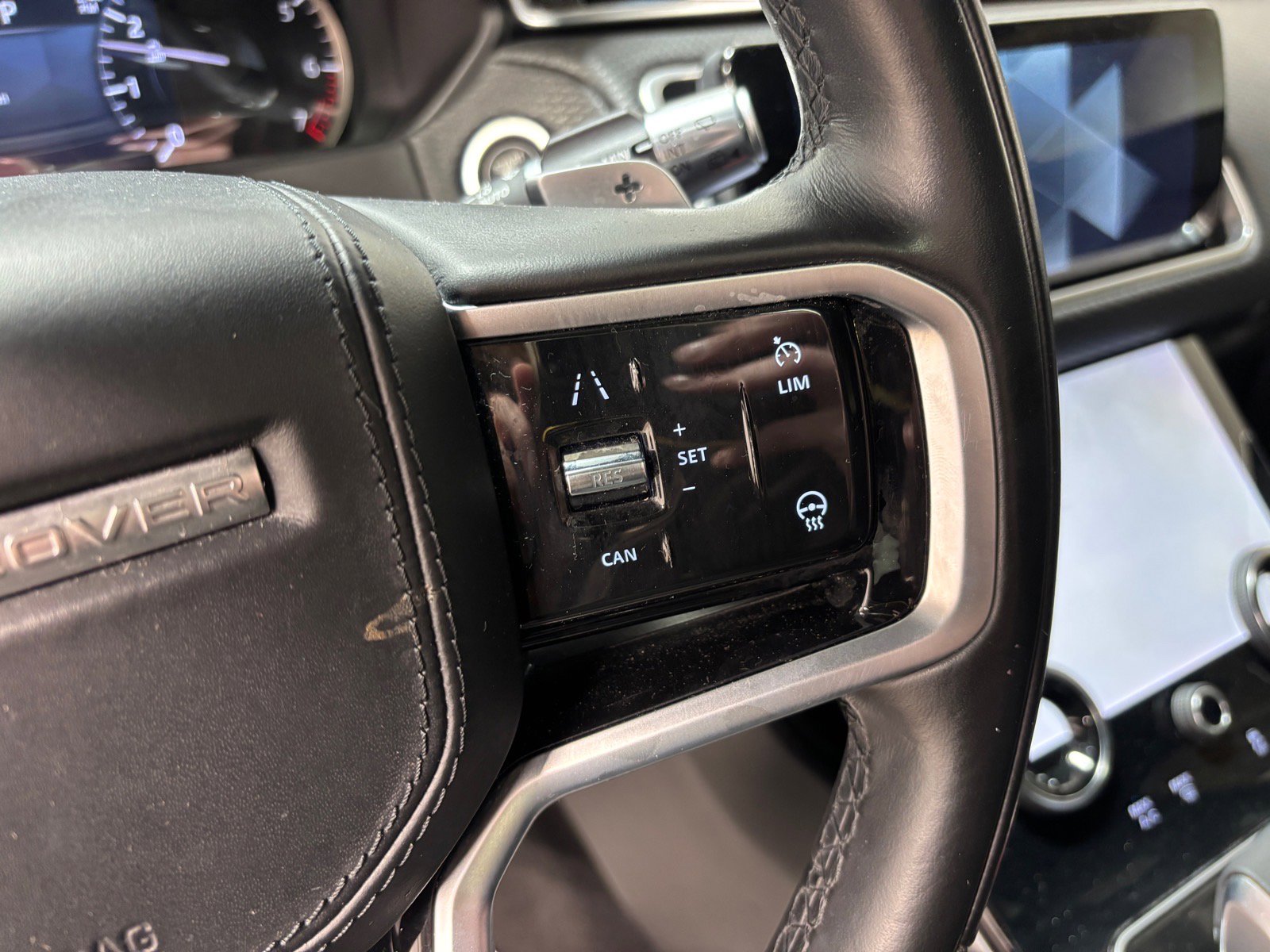 Used 2022 Land Rover Range Rover Velar R-Dynamic S AWD/4WD image 20