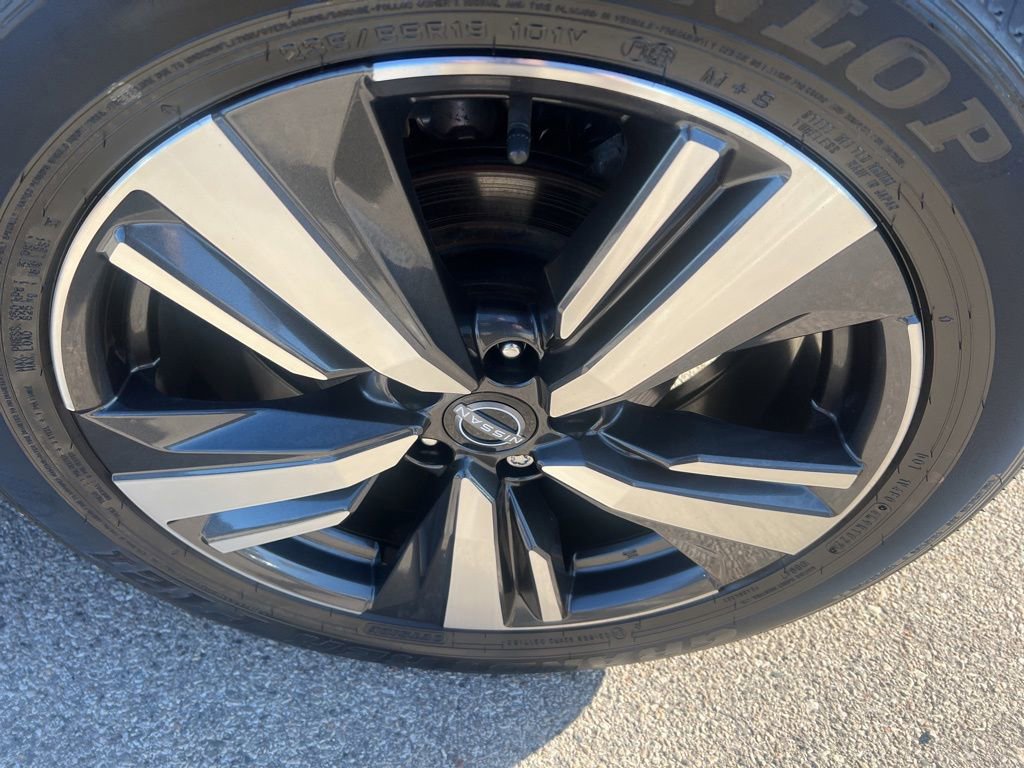 Certified 2023 Nissan Rogue SL w/ SL Premium Package image 44