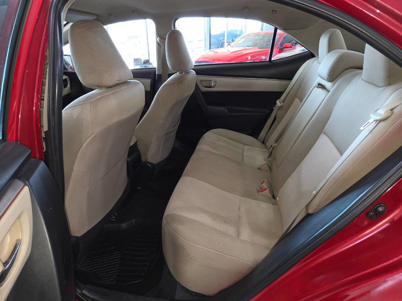Used 2015 Toyota Corolla LE FWD image 19