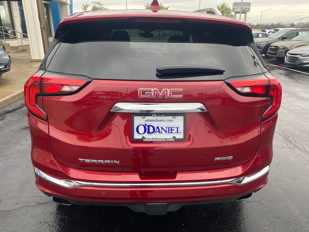 Used 2020 GMC Terrain Denali w/ Denali Premium Package AWD/4WD image 5