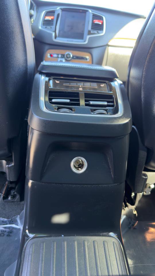 Used 2018 Volvo XC90 T8 Inscription w/ Luxury Package image 42