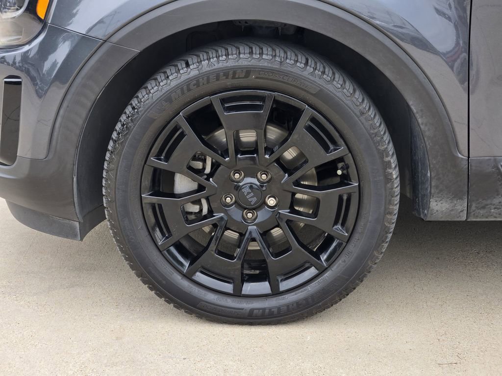 Certified 2021 Kia Telluride SX w/ Nightfall Edition Package AWD/4WD image 17