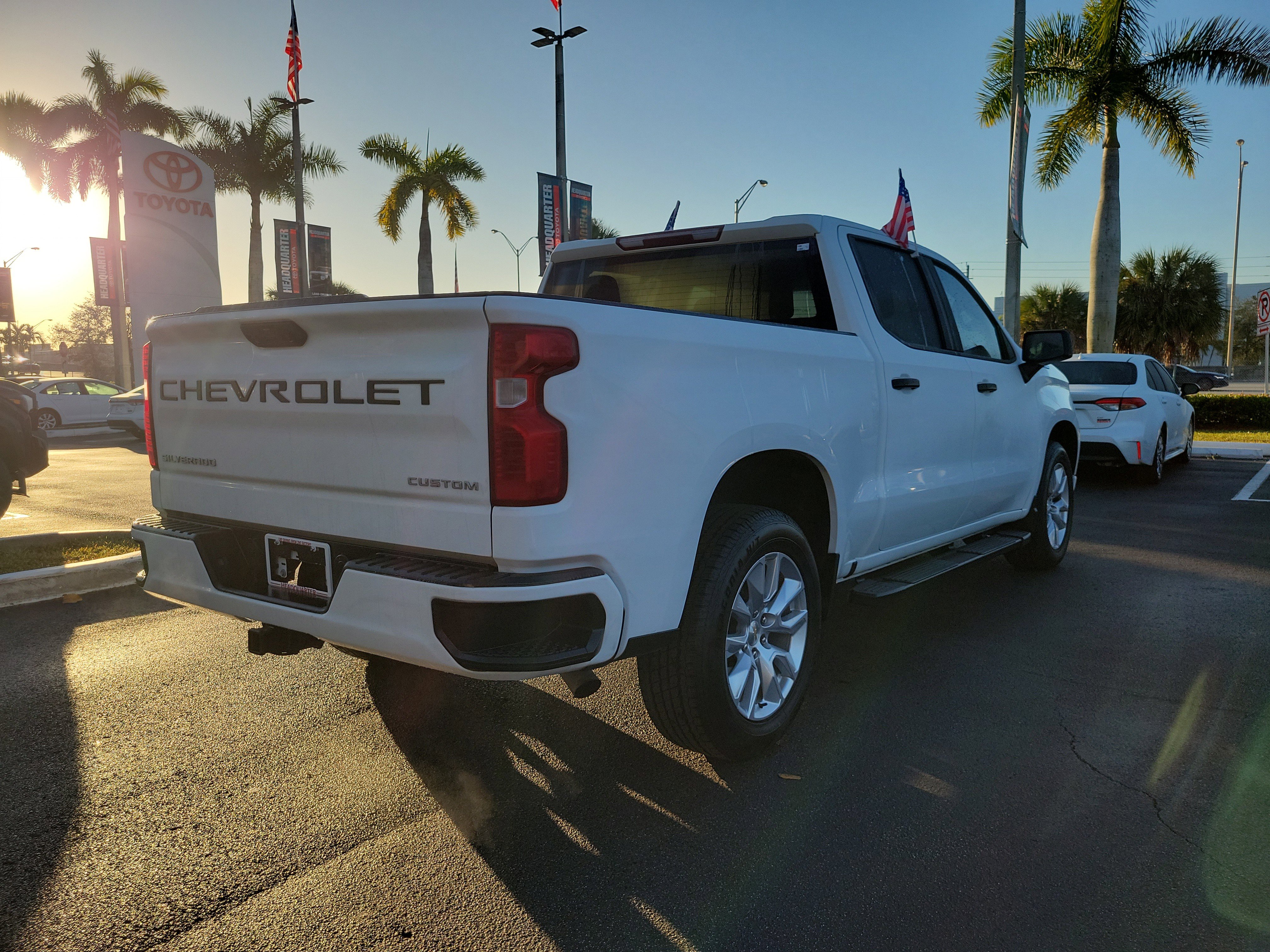 Used 2023 Chevrolet Silverado 1500 Custom image 12
