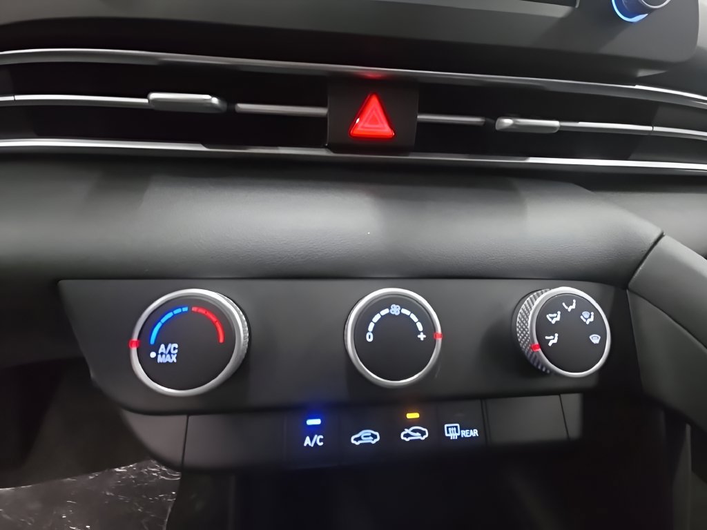 New 2026 Hyundai Elantra SE FWD image 33