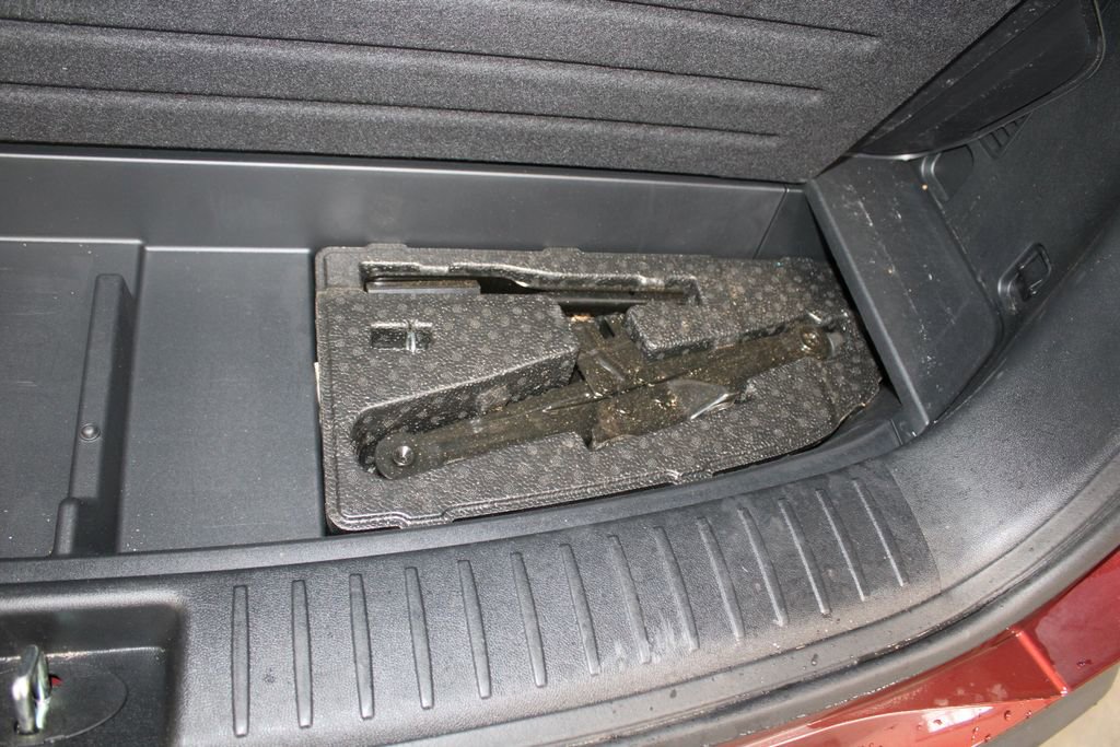 Used 2024 Kia Sorento SX image 16