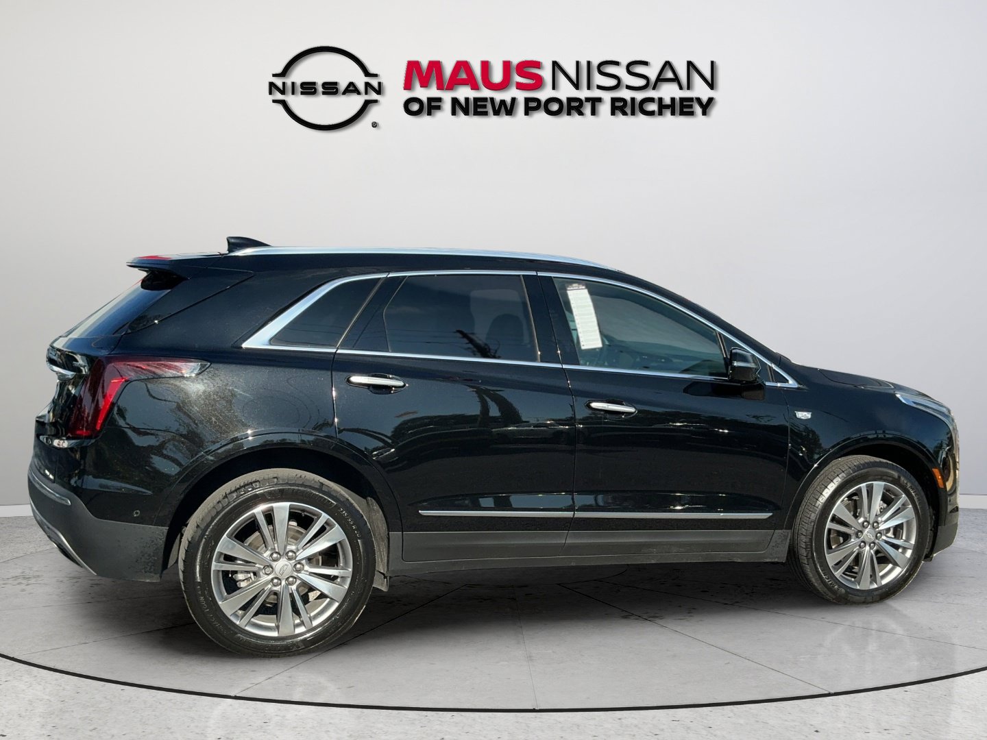 Used 2024 Cadillac XT5 Premium Luxury w/ Platinum Package FWD image 13