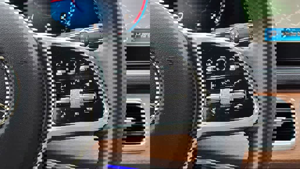 Used 2022 Mercedes-Benz GLE 350 4MATIC image 11