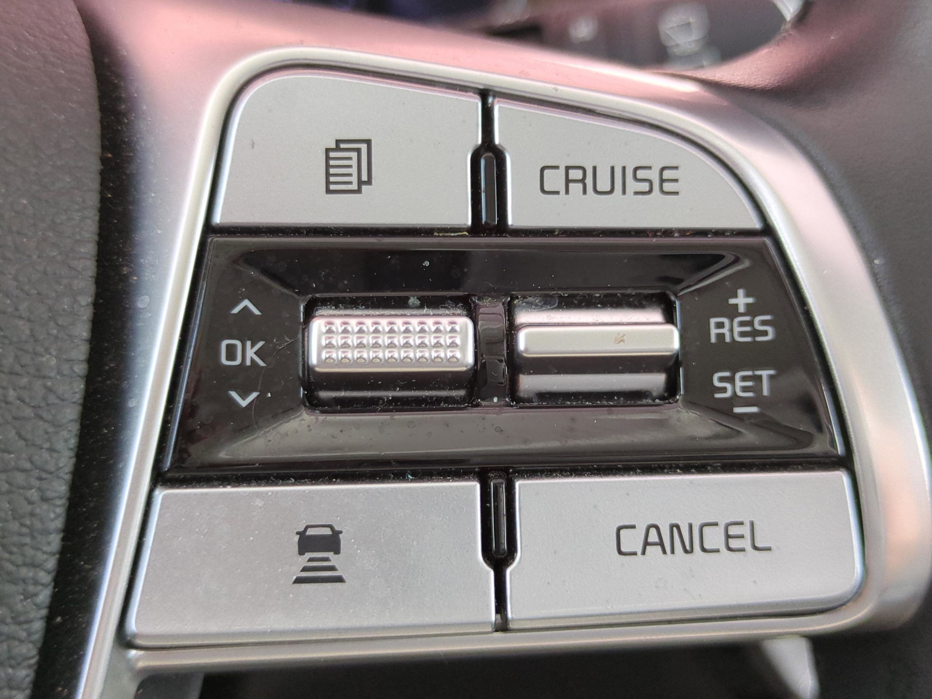 Used 2020 Kia Telluride EX w/ EX Premium Package image 4