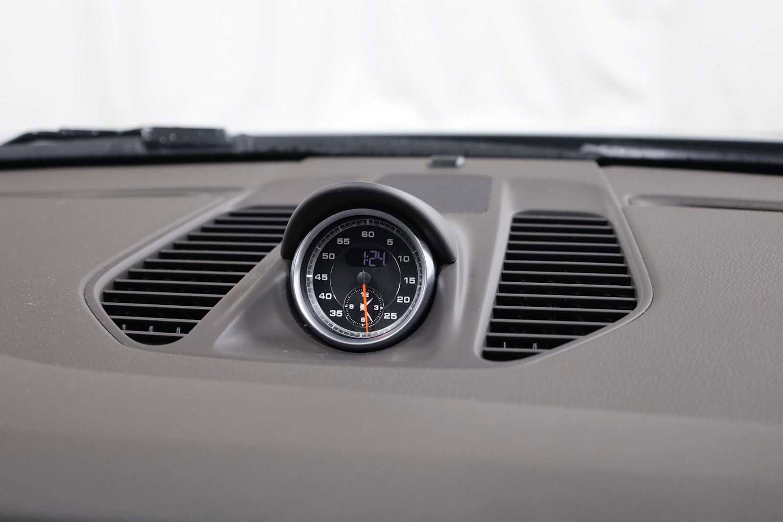 Certified 2018 Porsche 911 Carrera 4S image 22