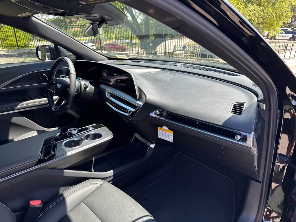 New 2026 Cadillac Lyriq Premium Sport AWD/4WD image 35