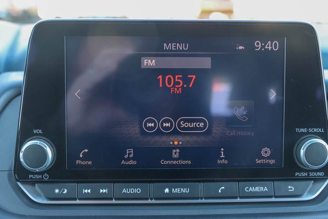 Used 2025 Nissan Rogue SV image 26