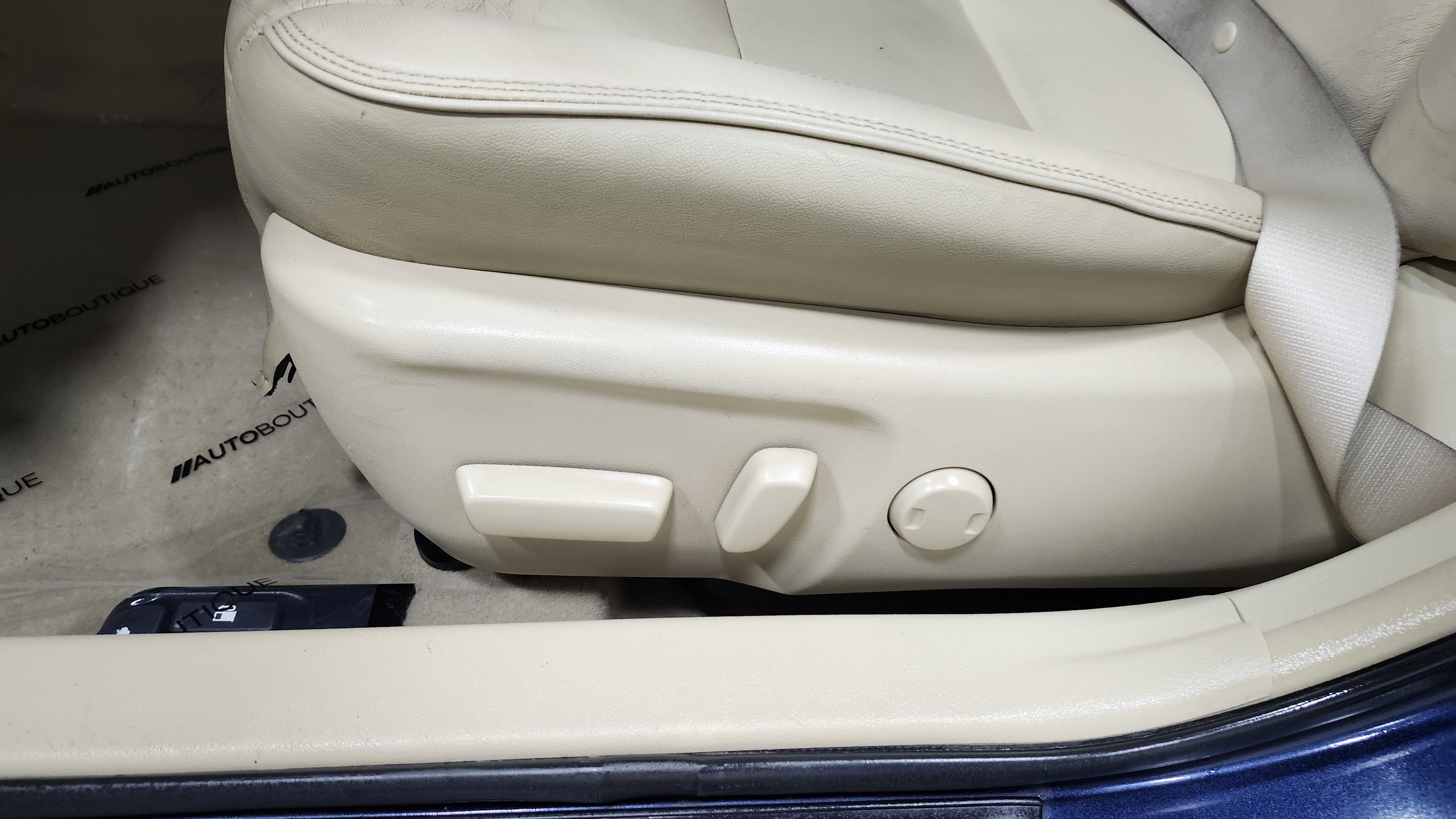 Used 2015 Toyota Camry XLE image 24