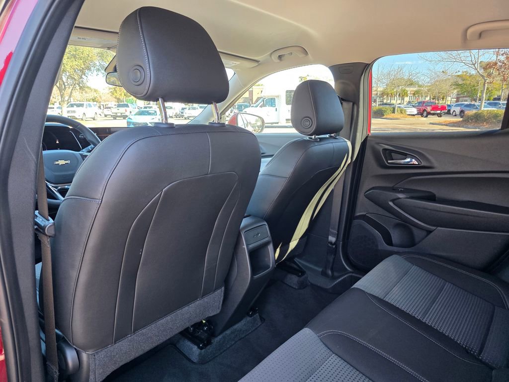 Certified 2025 Chevrolet Trax LT w/ LT Convenience Package image 27