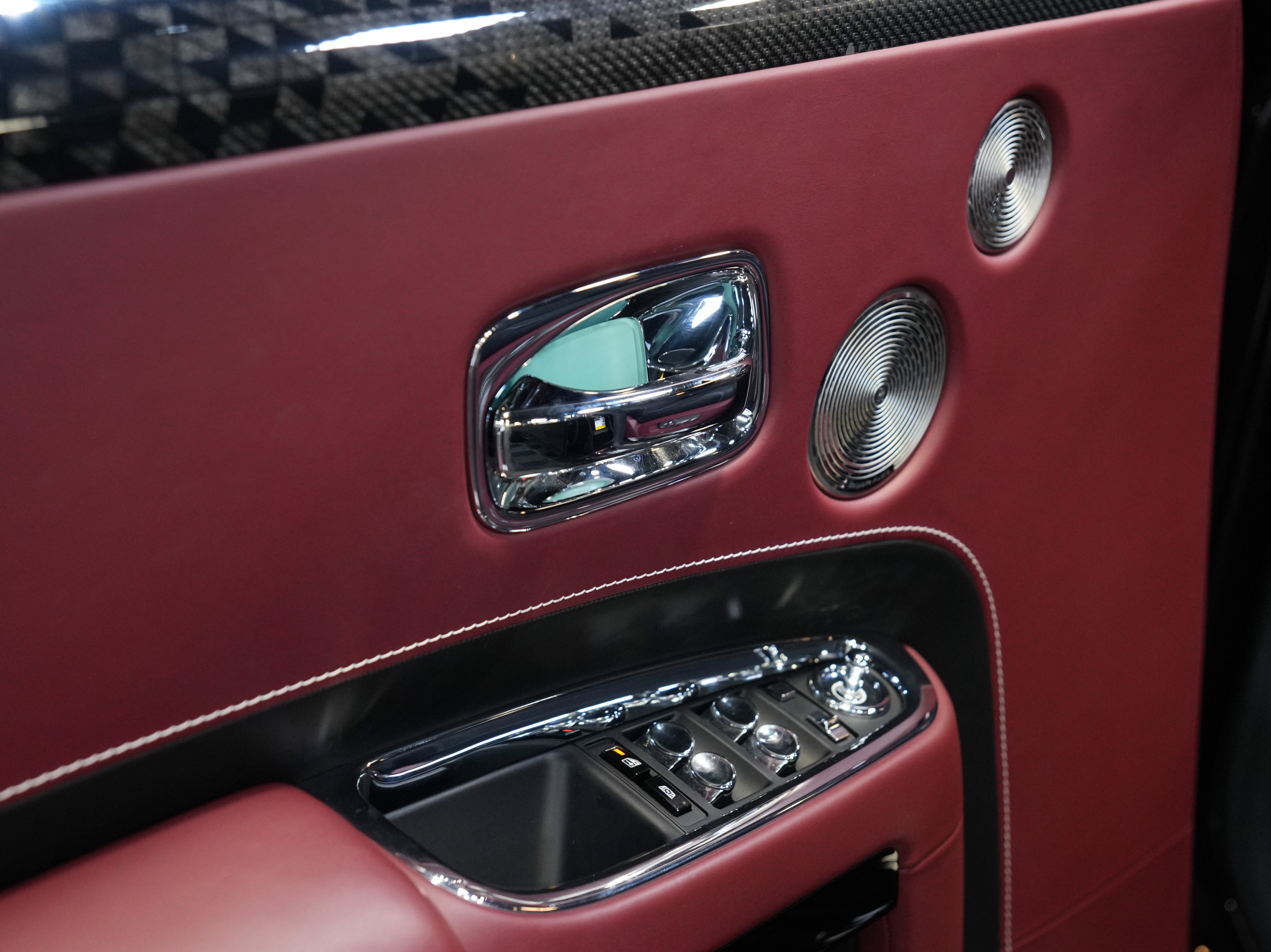 Used 2020 Rolls-Royce Ghost image 27