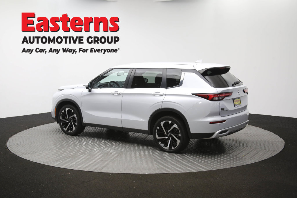 Used 2024 Mitsubishi Outlander SE FWD image 65